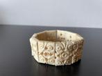 Vintage Breed Paneel Armband van Bot met Ingewikkeld Ontwerp, Ophalen of Verzenden, Gebruikt, Beige, Leer
