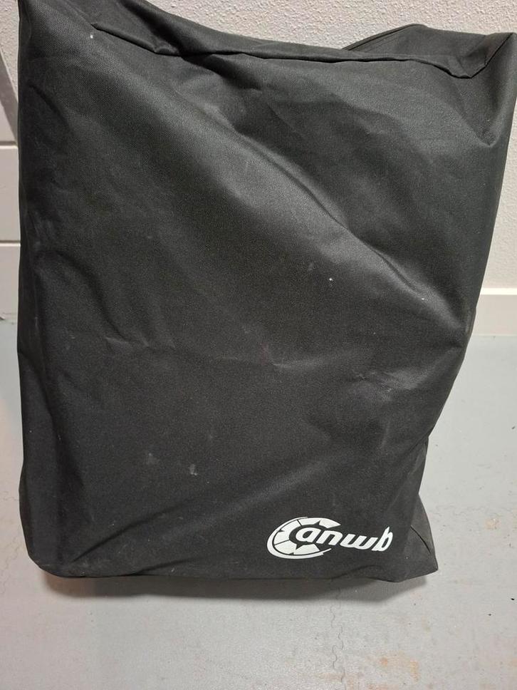 ANWB R2B fietsendrager kantelbaar 2 electr fietsen, Auto diversen, Fietsendragers, Zo goed als nieuw, Trekhaakdrager, 2 fietsen