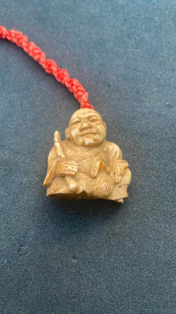 Japanse netsuke monnik met rat gesneden uit been/hertshoorn, Antiek en Kunst, Antiek | Overige Antiek, Ophalen of Verzenden