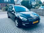 Hyundai i30 1.6 I Cvvt Crosswagon 2010 Zwart, Auto's, Voorwielaandrijving, 1591 cc, 4 cilinders, Zwart