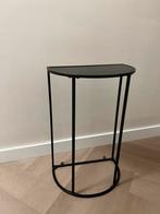 Zwarte Halve Maan Bijzettafel, Minder dan 55 cm, Metaal of Aluminium, Zo goed als nieuw, Overige vormen