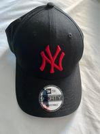 New York Yankee pet. Zgan. Zwart met rood logo, Ophalen of Verzenden, Zo goed als nieuw, One size fits all