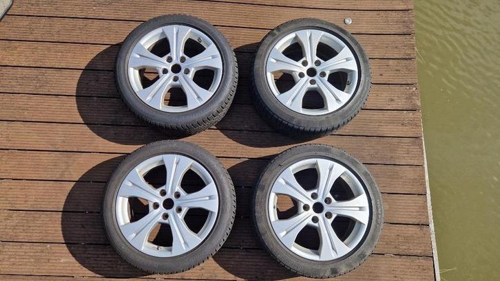 velgen met winterbanden, Renault, 205/50 R17, Auto-onderdelen, Banden en Velgen, Banden en Velgen, Winterbanden, 17 inch, 205 mm