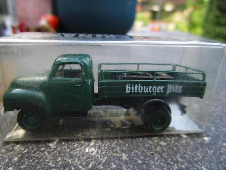 Brekina Opel Blitz Bitburger Pils, Hobby en Vrije tijd, Modelauto's | 1:87, Nieuw, Bus of Vrachtwagen, Brekina, Ophalen of Verzenden