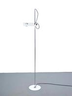 Vloerlamp Spider – Joe Colombo – Oluce, Huis en Inrichting, 100 tot 150 cm, Design, Gebruikt, Metaal