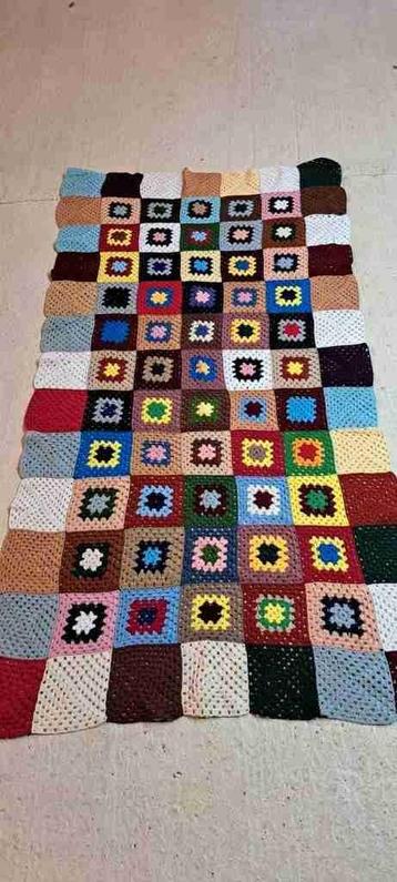 Granny kleed. 202X103 beschikbaar voor biedingen