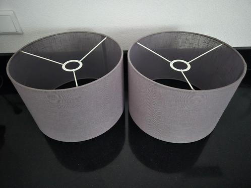 Set van 2 lampenkappen lichtgrijs, Huis en Inrichting, Lampen | Lampenkappen, Zo goed als nieuw, Minder dan 25 cm, Rond, Wit, Grijs