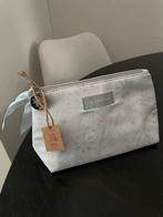 Nieuwe Clarins Toilettas Winter Design, Sieraden, Tassen en Uiterlijk, Toilettassen, Ophalen of Verzenden, Nieuw, Wit, Dame