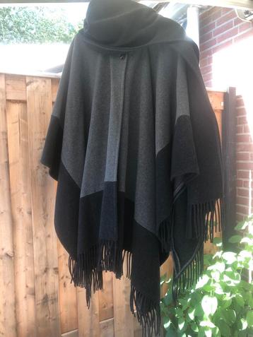 Anna van Toor Poncho - Maat 1 - Wol beschikbaar voor biedingen