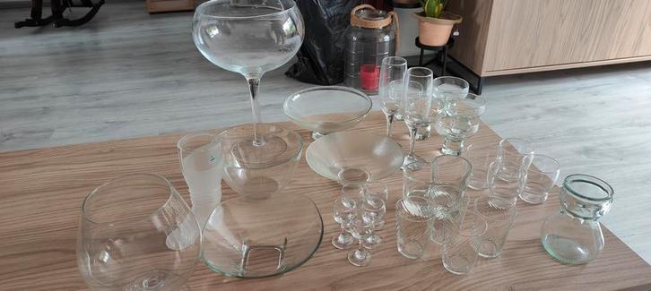 Diverse Glazen en Schalen, Huis en Inrichting, Keuken | Servies, Gebruikt, Glas of Glazen, Effen, Glas, Ophalen