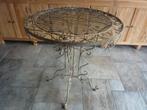 mooi versiert rond tafel met krullen rond 70cm + hoogte 75cm, Huis en Inrichting, Tafels | Bijzettafels, Ophalen, Zo goed als nieuw