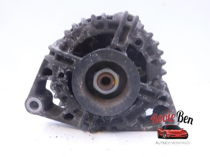 Dynamo van een Opel Corsa, Gebruikt, -, -, Opel