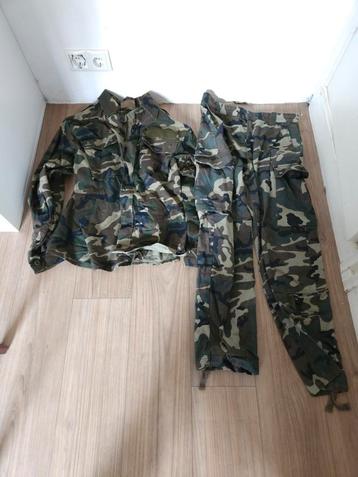 Spaanse woodland veld uniform beschikbaar voor biedingen