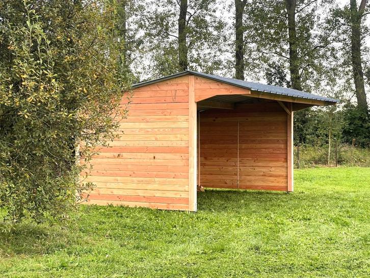 Schuilstal 3x6 in massief Douglashout 'op voorraad', Dieren en Toebehoren, Stalling en Weidegang, Stalling, Weidegang, 2 of 3 paarden of pony's