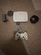 PlayStation 1 (PS one) - Klassieker! Slim versie, Spelcomputers en Games, Spelcomputers | Sony PlayStation 1, Z, Gebruikt, Z, Z