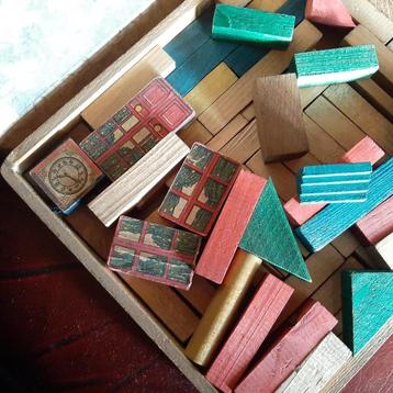 Blokkendoos uit 1954.   beschikbaar voor biedingen
