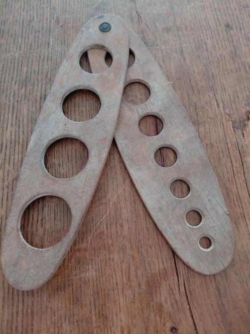 Vintage houten gereedschap met gaten, bollenmaatje., Antiek en Kunst, Antiek | Gereedschap en Instrumenten, Ophalen of Verzenden