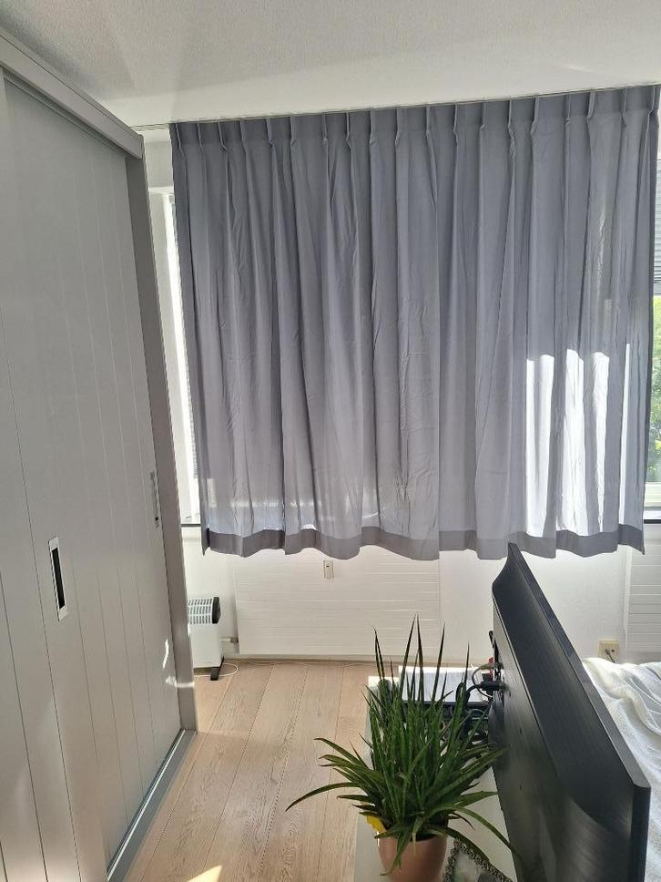 Gordijnen grijs, beetje antraciet. 2 stuks, Huis en Inrichting, Stoffering | Gordijnen en Lamellen, Zo goed als nieuw, 150 tot 200 cm