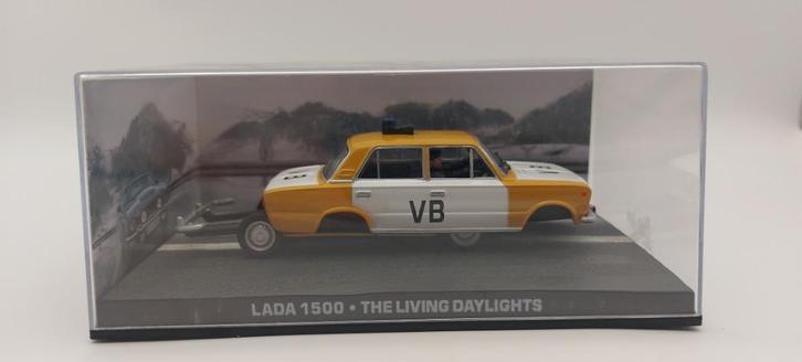 #26 Lada 1500 James bond auto met boekje, Hobby en Vrije tijd, Modelauto's | 1:43, Nieuw, Auto, Universal Hobbies, Verzenden