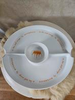 Riverdale Serveerschaal met Dipkom, Huis en Inrichting, Ophalen of Verzenden, Overige stijlen, Aardewerk, Schaal of Schalen