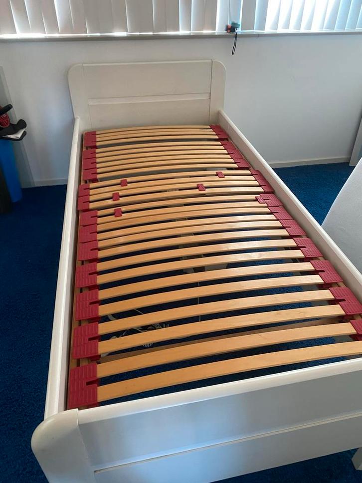 Seniorenbed met elektrisch verstelbare lattenbodem, Huis en Inrichting, Slaapkamer | Bedden, Gebruikt, Eenpersoons, 90 cm, 200 cm