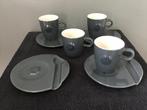 4x Douwe Egberts DE kop schotel Mosa servies Nikolai Carels, Ophalen of Verzenden, Zo goed als nieuw, Overige stijlen, Kop(pen) en/of Schotel(s)