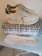 Premiata sneakers te koop! Maat 41 Nieuw! Crème kleur., Kleding | Dames, Schoenen, Ophalen of Verzenden, Nieuw, Sneakers of Gympen