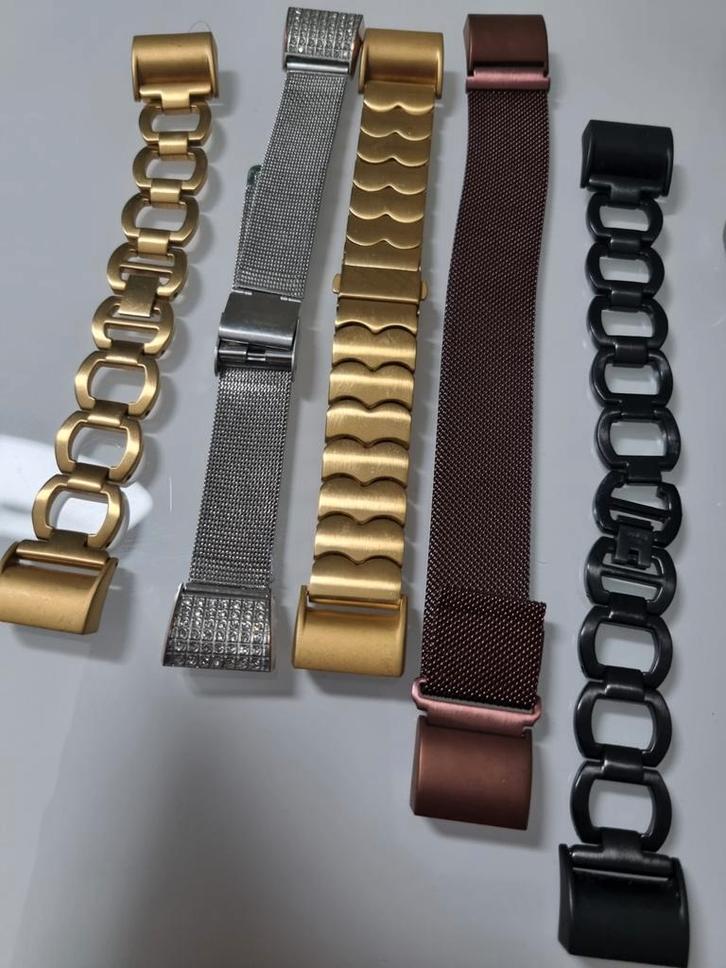 Smart watch Fitbit Charge 2 - bandjes, Sieraden, Tassen en Uiterlijk, Horloges | Dames, Zo goed als nieuw, Overige merken, Staal