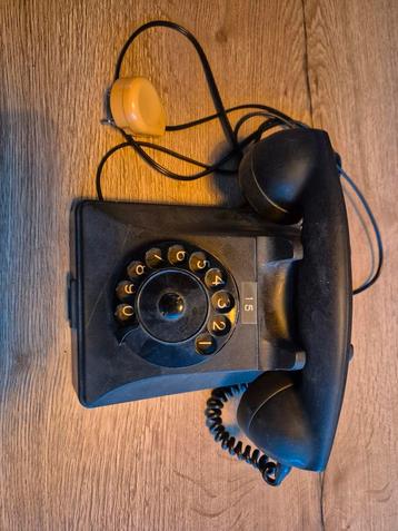 Vintage PTT Telefoon - Klassieker! beschikbaar voor biedingen