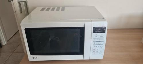 LG Magnetron - Werkt perfect - Wit combimagnetron, Witgoed en Apparatuur, Magnetrons, Zo goed als nieuw, Vrijstaand, 45 tot 60 cm