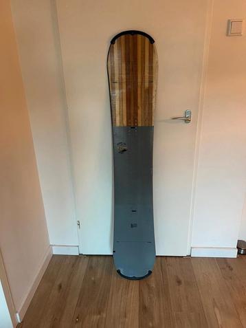 ZGAN Snowboard 156 cm beschikbaar voor biedingen