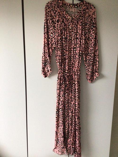 Doorknoop jurk Norah nieuw maat 40 L rose met elastiek lang, Kleding | Dames, Jurken, Nieuw, Maat 38/40 (M), Roze, Onder de knie