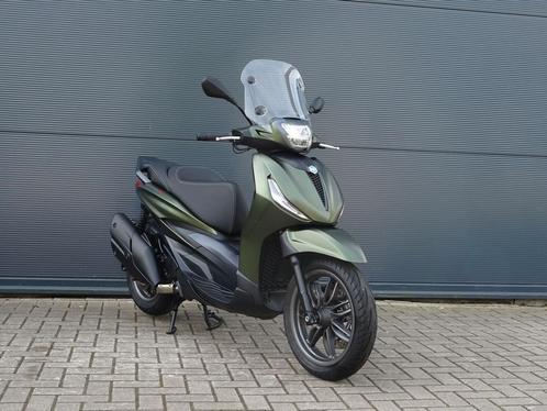 PIAGGIO BEVERLY 400 S HPE 2023 Handvat zadel verwarming ZGAN, Motoren, Motoren | Piaggio, Bedrijf, Scooter, 12 t/m 35 kW