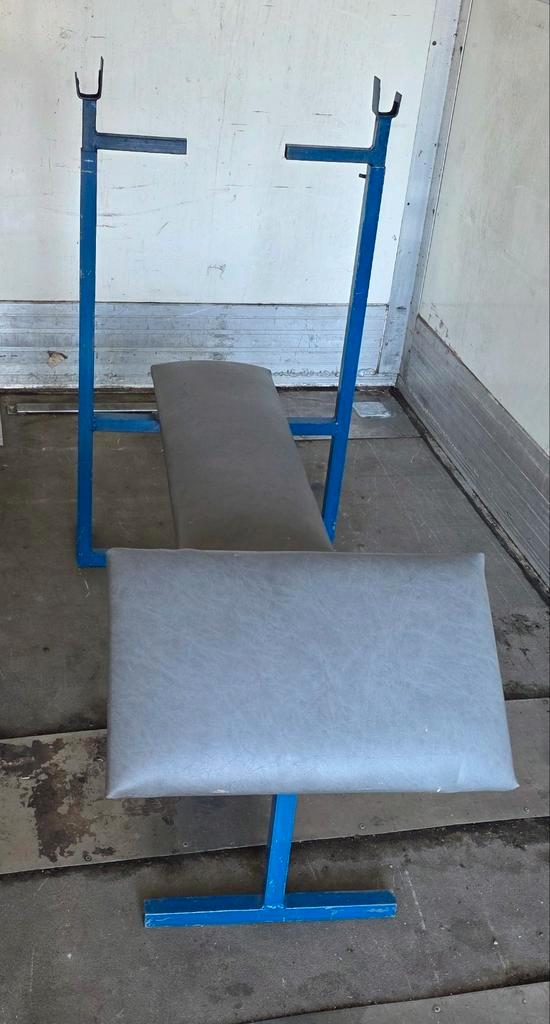 Bankdruk apparaat incline ! en biceps curl, Sport en Fitness, Fitnessmaterialen, Zo goed als nieuw, Fitnessbank, Buik, Rug, Ophalen of Verzenden