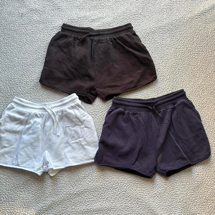 Next joggingshorts korte broeken 152, Kinderen en Baby's, Kinderkleding | Maat 152, Zo goed als nieuw, Meisje, Broek, Ophalen of Verzenden