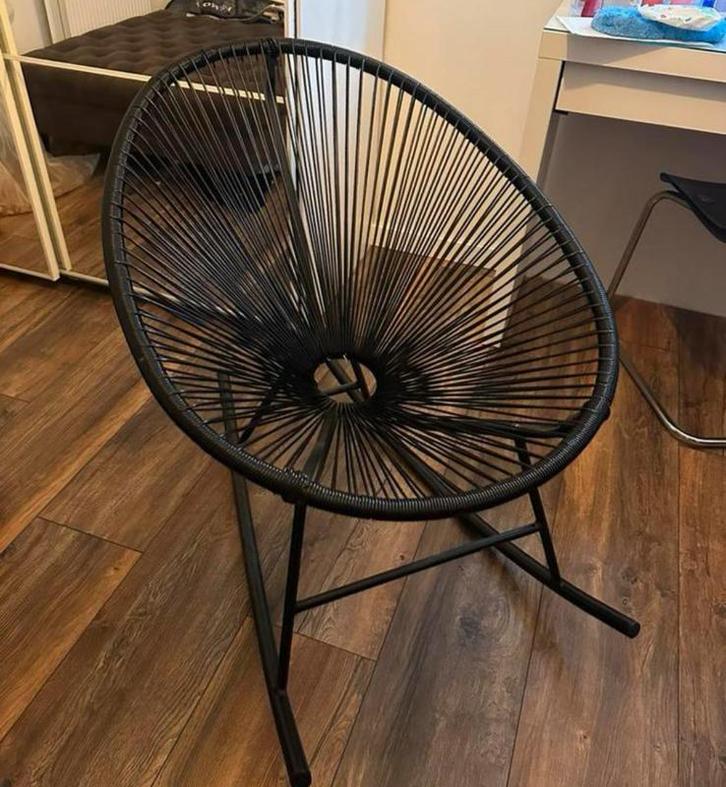 Luxe schommelstoel, Huis en Inrichting, Stoelen, Zo goed als nieuw, Eén, Kunststof, Zwart, Ophalen