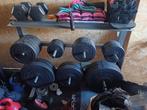 Halterset met drukbank compleet veel accesoires, Sport en Fitness, Fitnessmaterialen, Ophalen, Zo goed als nieuw, Halterset