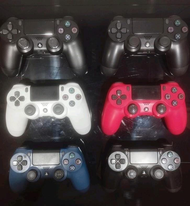 PlayStation 4 Controllers - Diverse Kleuren, Spelcomputers en Games, Spelcomputers | Sony PlayStation 4, Gebruikt, Original, Met 3 controllers of meer