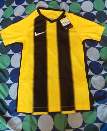 Nike 'tshirt maat S beschikbaar voor biedingen