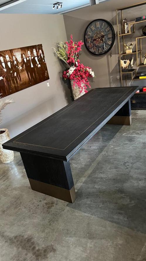 Richmond Hunter - eettafel 260cm, Huis en Inrichting, Tafels | Eettafels, Nieuw, 200 cm of meer, Vijf personen of meer, Rechthoekig