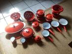 Rood emaille keukenspullen, Ophalen