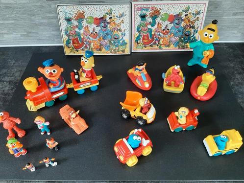 Sesamstraat -popjes-auto's-trein-puzzel-badboot-bert vintage, Verzamelen, Poppetjes en Figuurtjes, Gebruikt, Ophalen of Verzenden