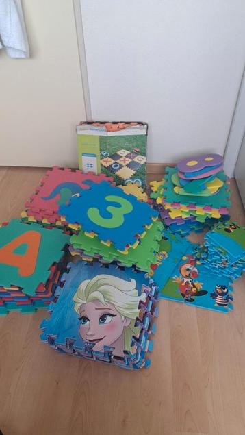 Zachte Foam vloerpuzzels grote set Frozen Jokie *5-12 tip* beschikbaar voor biedingen