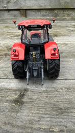 Valtra Uh 1/32, Ophalen of Verzenden, Zo goed als nieuw, Tractor of Landbouw, Universal Hobbies