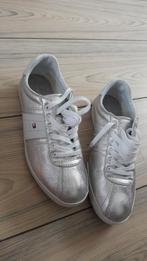 Tommy Hilfiger sneakers zilverkleurig maat 38, Ophalen of Verzenden, Zo goed als nieuw, Sneakers of Gympen