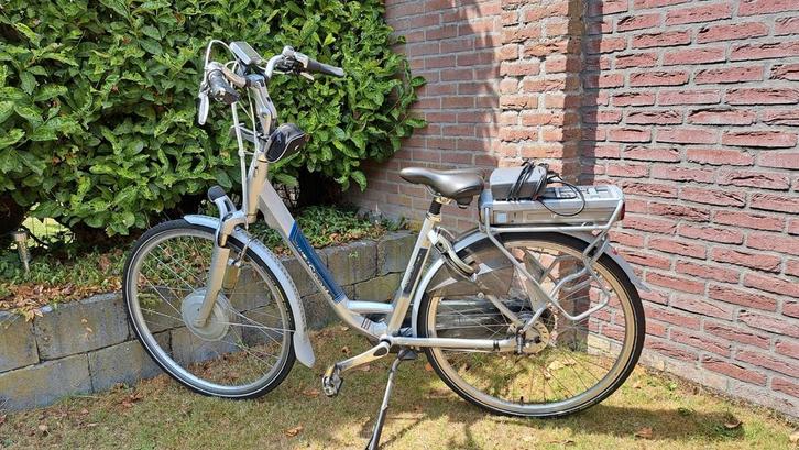 Elektrische damesfiets
Sparta ION RX zilver blauw, Fietsen en Brommers, Elektrische fietsen, Gebruikt, Sparta, Ophalen