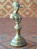 Antieke buste uit Frankrijk van een vrouw 11 cm. uit 1870., Antiek en Kunst, Antiek | Koper en Brons, Ophalen of Verzenden, Koper