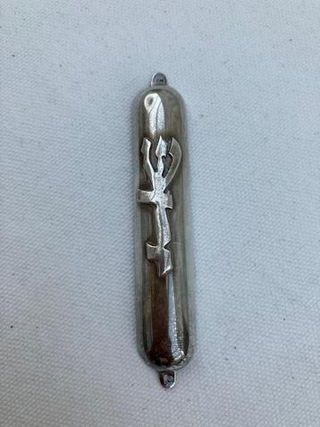 Zilveren Mezuzah beschikbaar voor biedingen