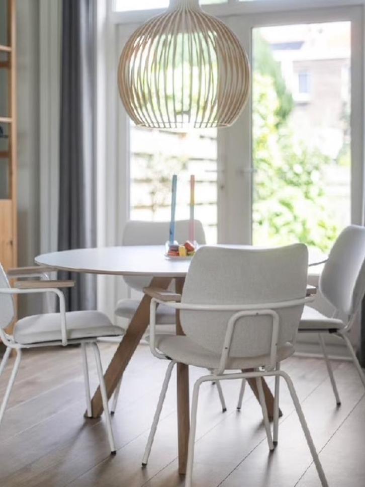 Eettafel Hay met 4x stoel Bodilson, Huis en Inrichting, Tafels | Eettafels, Zo goed als nieuw, 100 tot 150 cm, 100 tot 150 cm