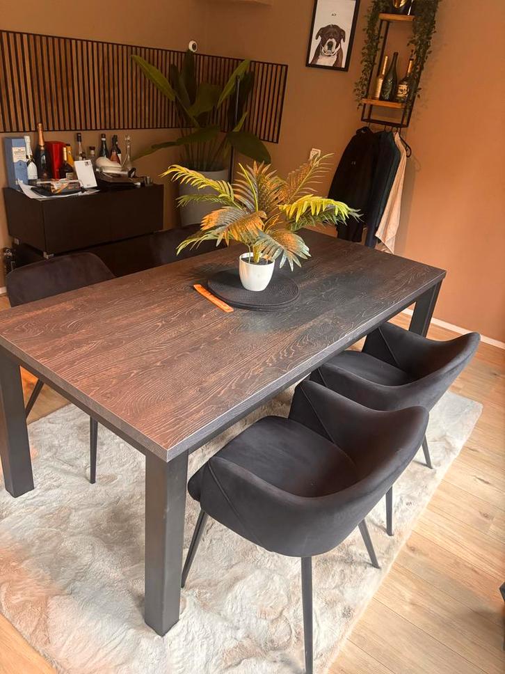 Mooie Eettafel - Stijlvol & Functioneel, Huis en Inrichting, Tafels | Eettafels, Zo goed als nieuw, 100 tot 150 cm, 150 tot 200 cm